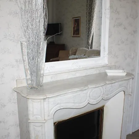 Maison De Mallast 3* Montolieu