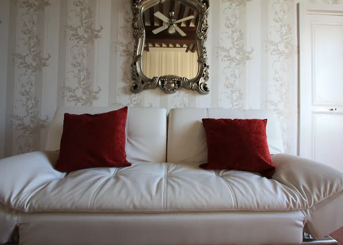 Maison De Mallast Bed & Breakfast 3*
